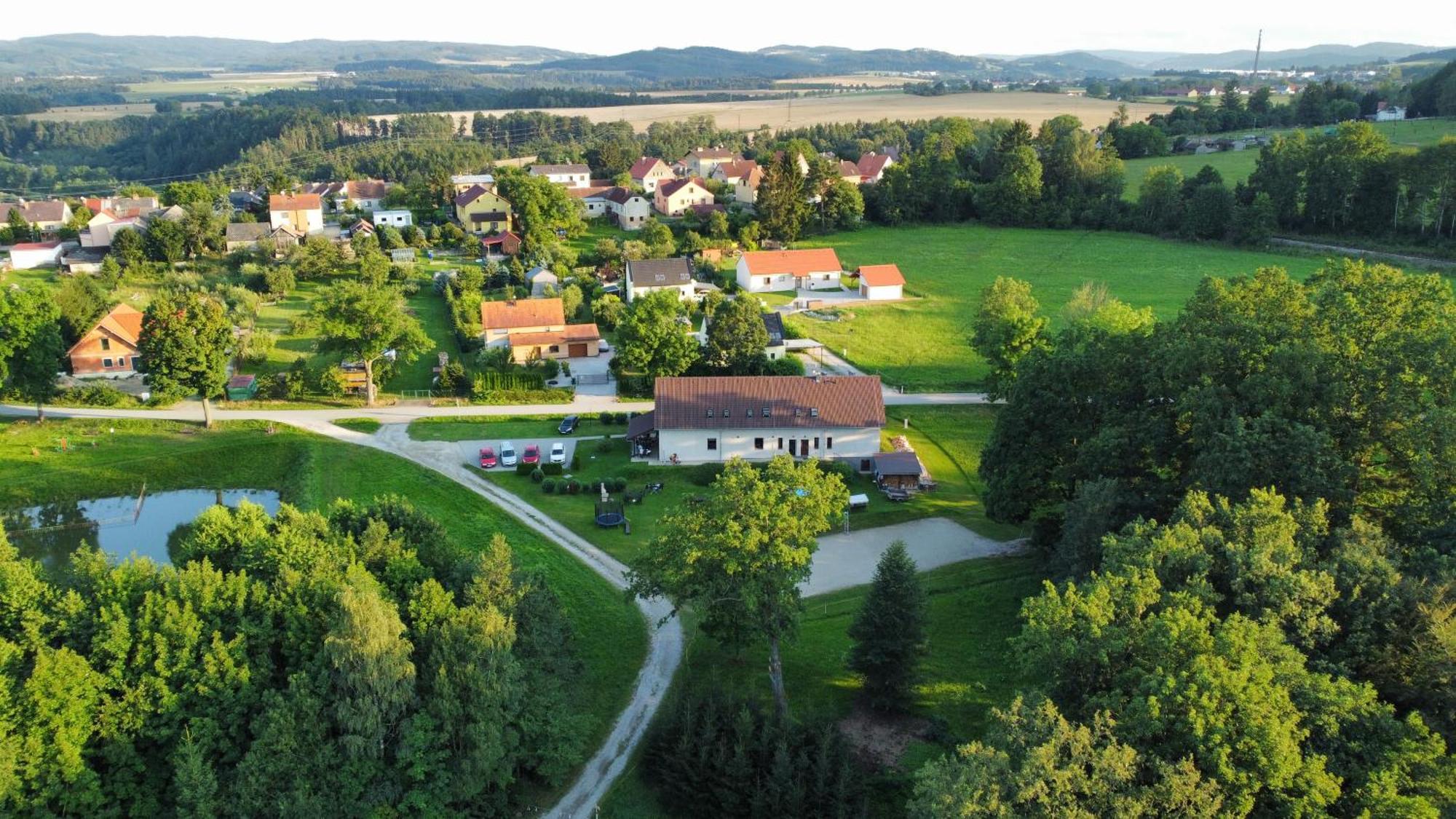 Penzion Na Podlesí ve Zlaté Koruně Zlatá Koruna Exteriér fotografie