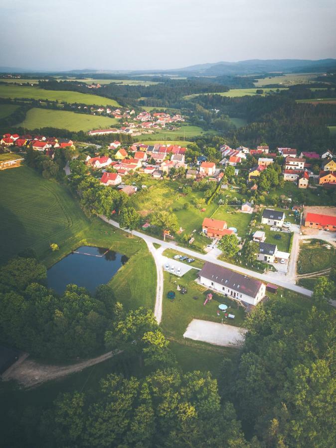 Penzion Na Podlesí ve Zlaté Koruně Zlatá Koruna Exteriér fotografie
