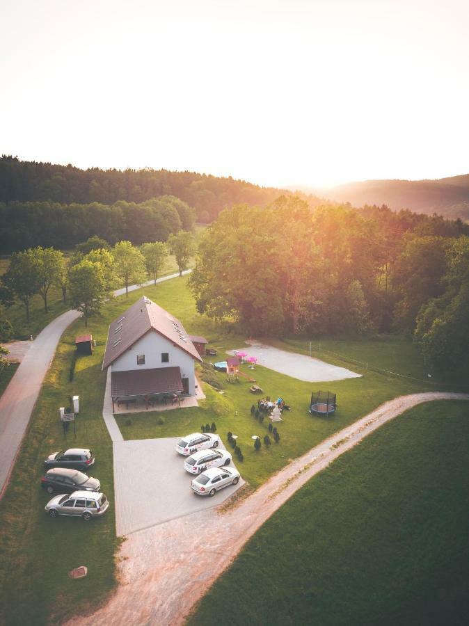 Penzion Na Podlesí ve Zlaté Koruně Zlatá Koruna Exteriér fotografie