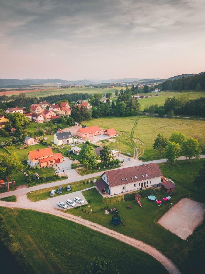 Penzion Na Podlesí ve Zlaté Koruně Zlatá Koruna Exteriér fotografie